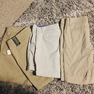 womens tan khakis shorts Bermuda Aeropostale 5/6